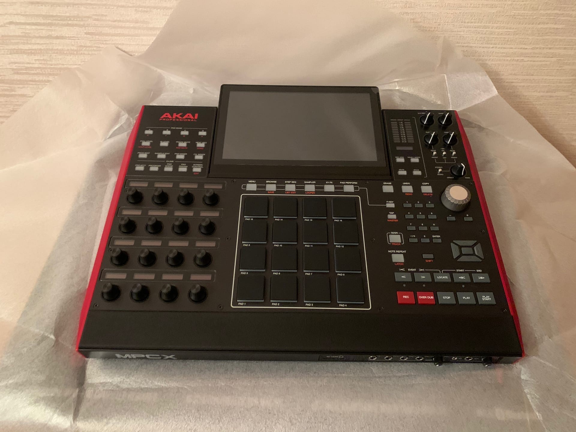 1__akai__mpc__x_4.jpg