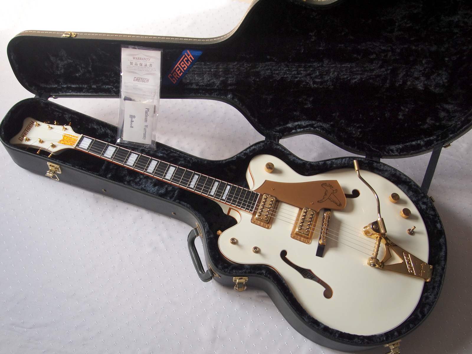 gretsch7594whitefalcon.jpg