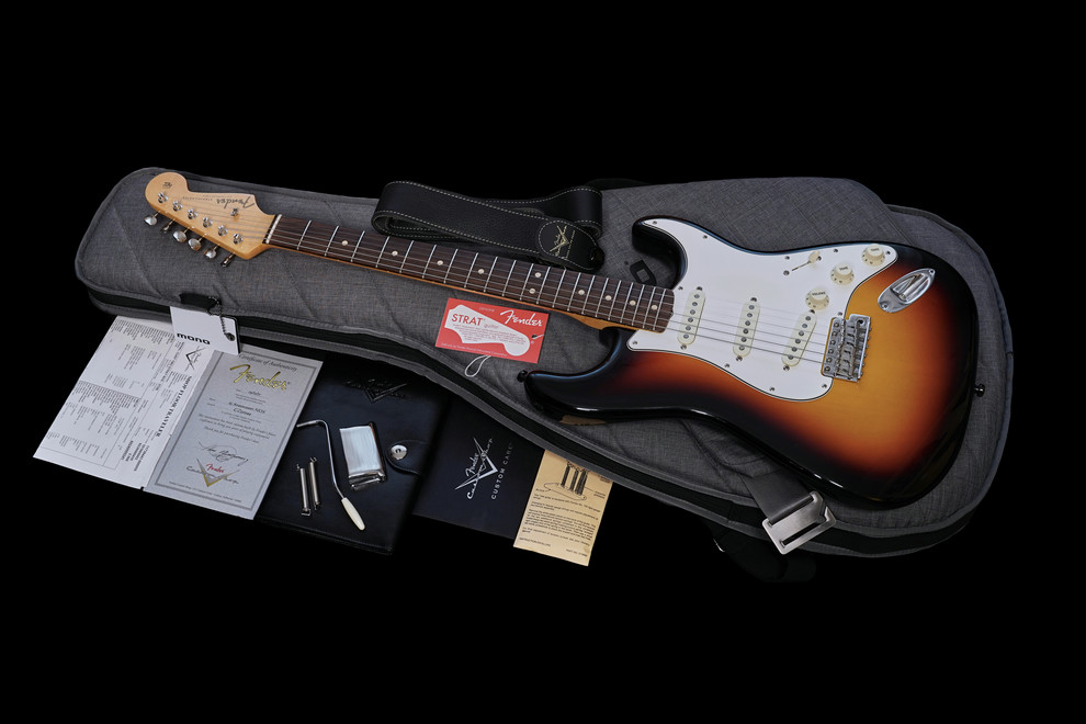 fender_custom_shop_stratocaster_1963_reissue_vintage_sunburst_nos_2017_02_x990.jpg