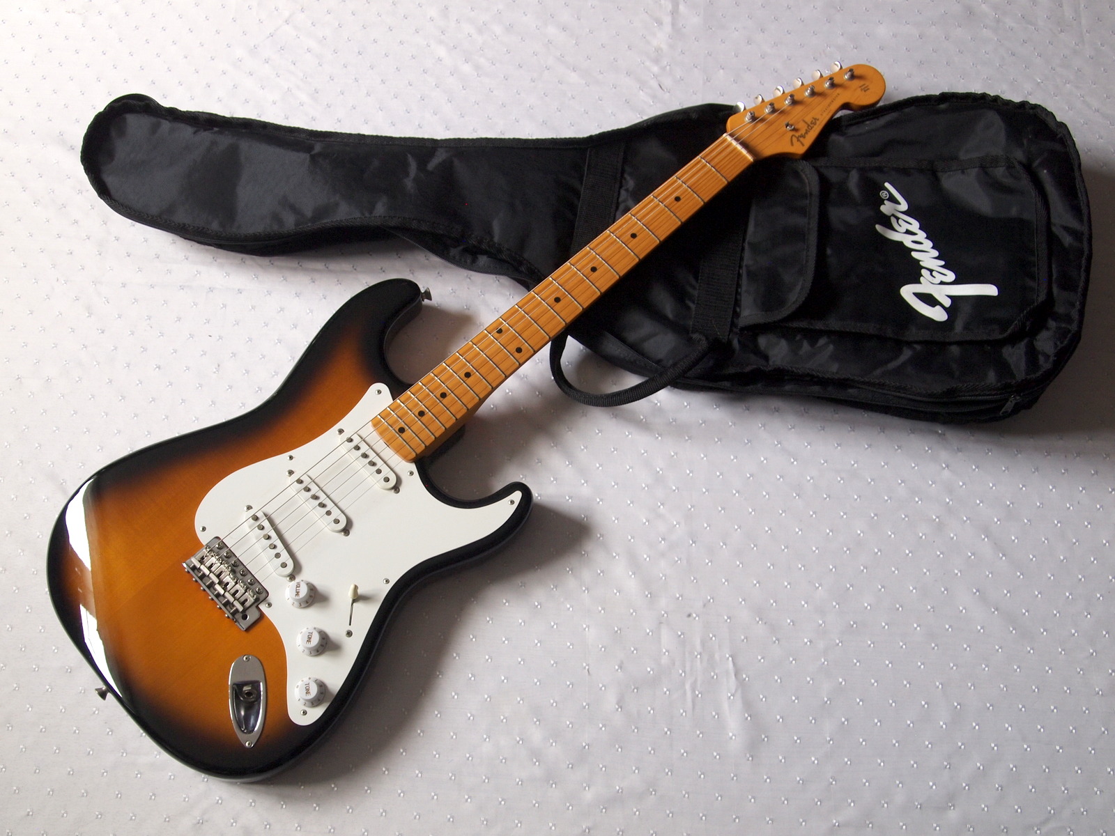 fenderst57snb.jpg