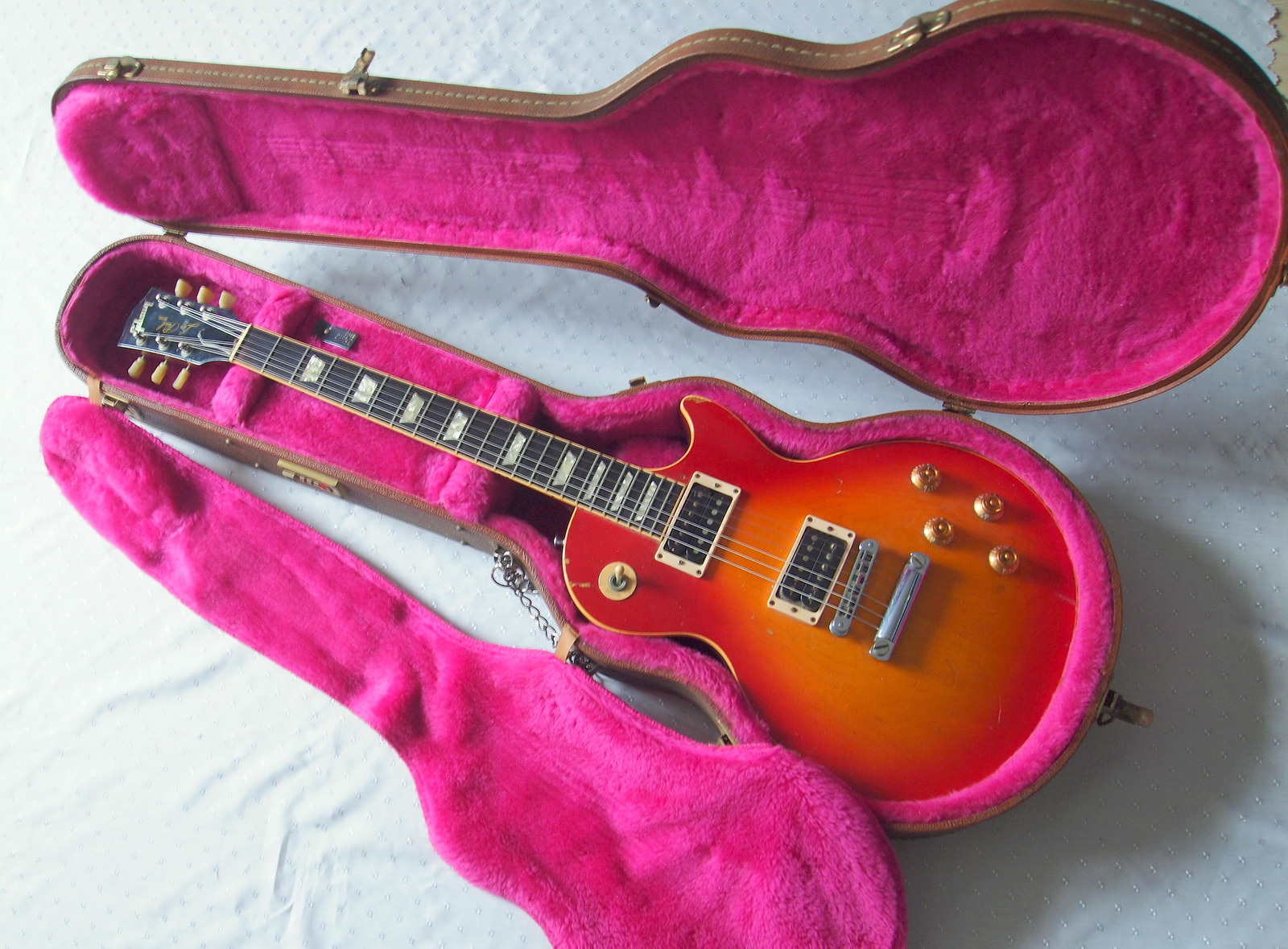 gibsonlpstdcherry1996.jpg