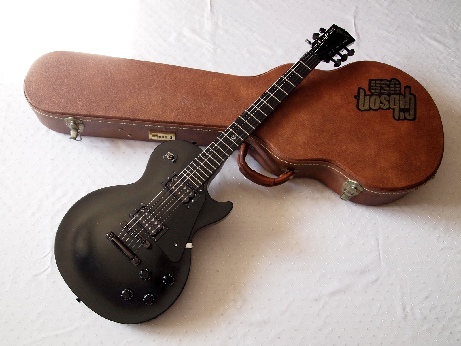 gibsonlpgothic.jpg