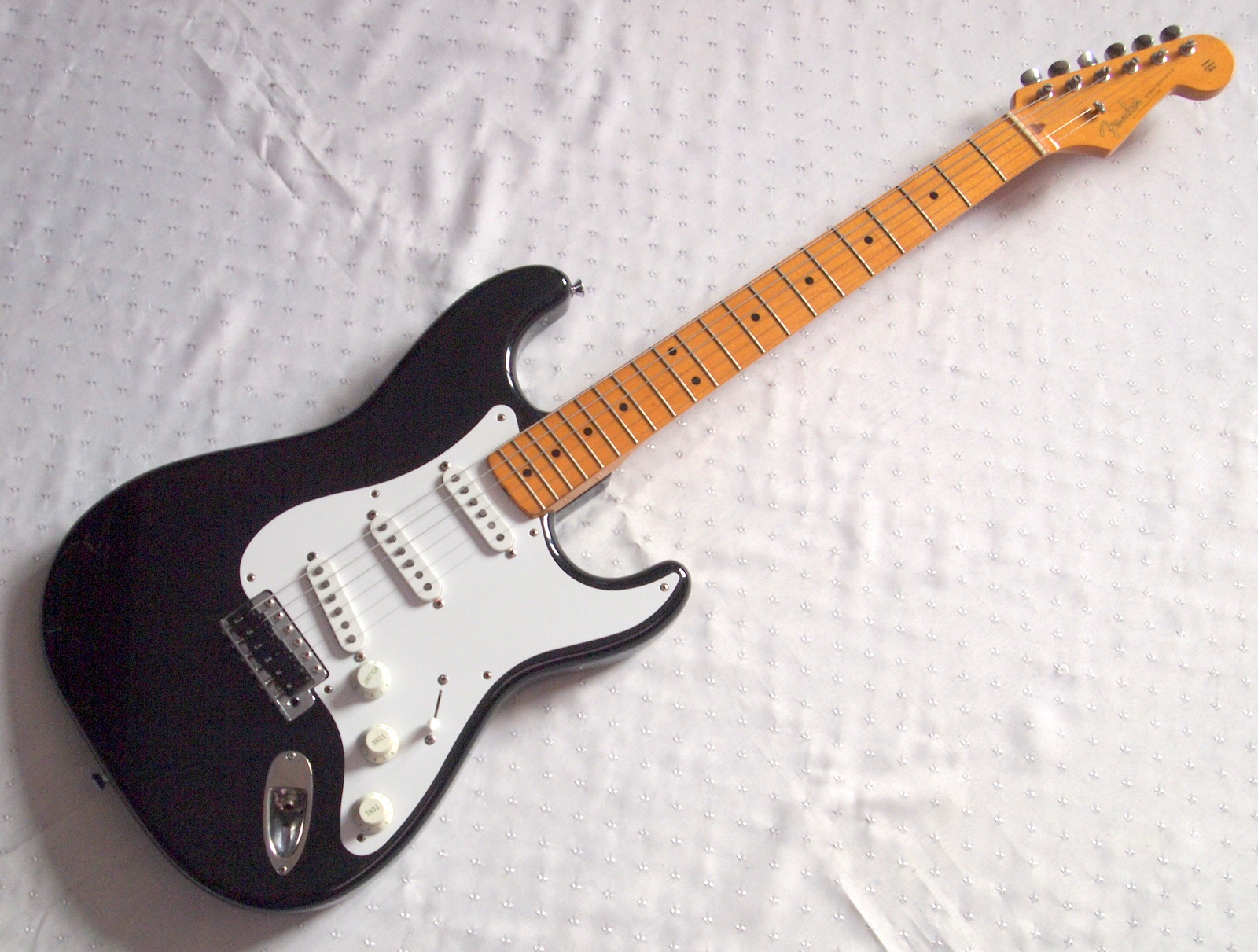 fenderst57black.jpg