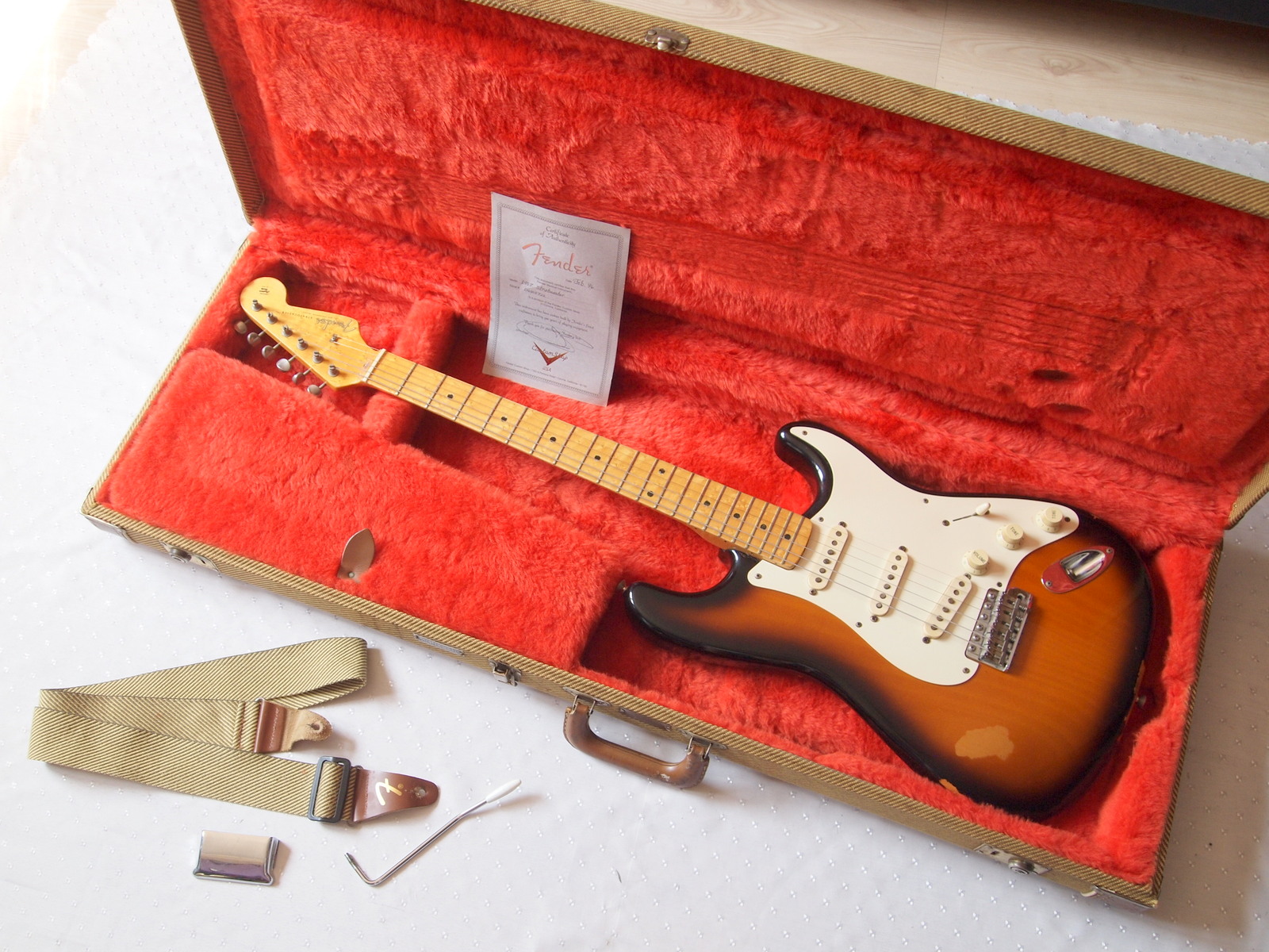 fenderstratcs1996.jpg