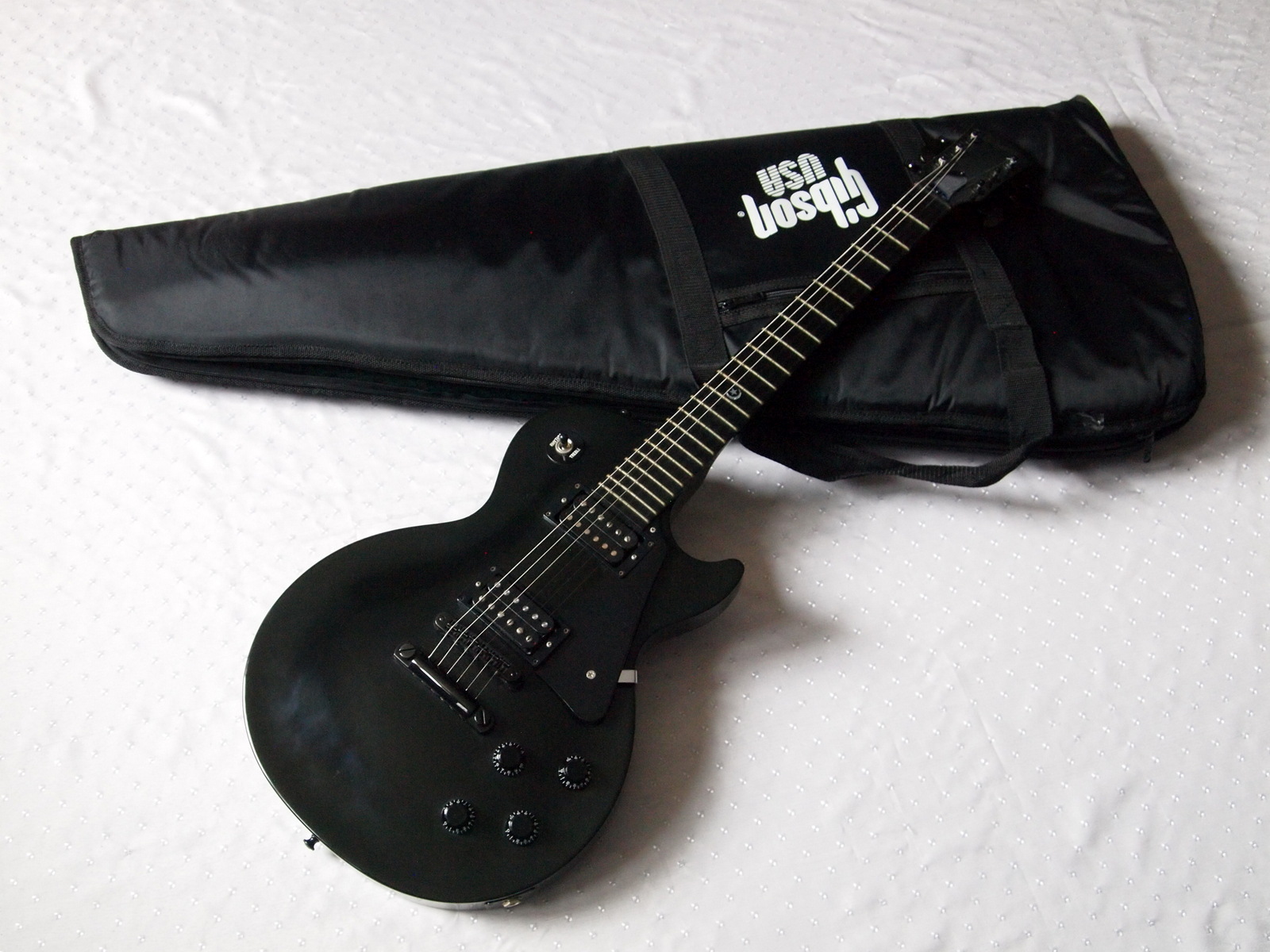 gibsonlpgothic.jpg