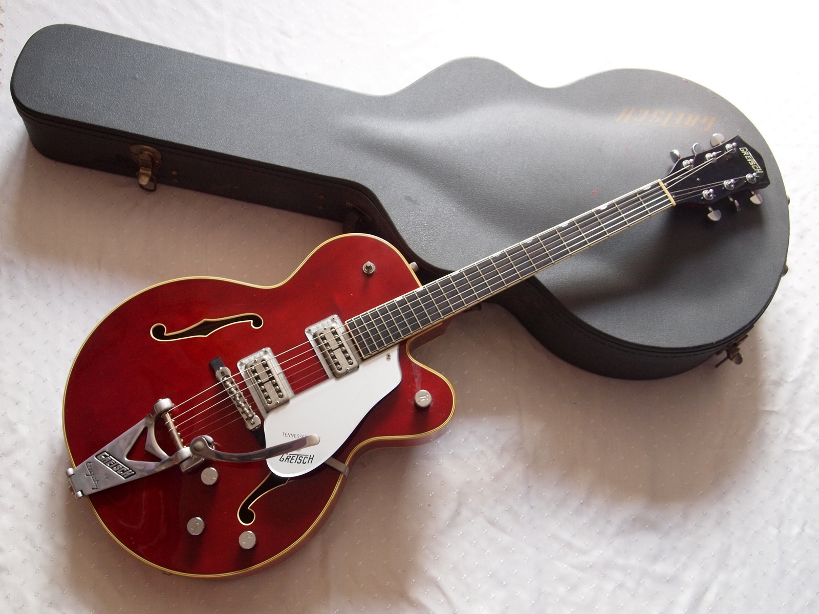 gretsch6119rose.jpg