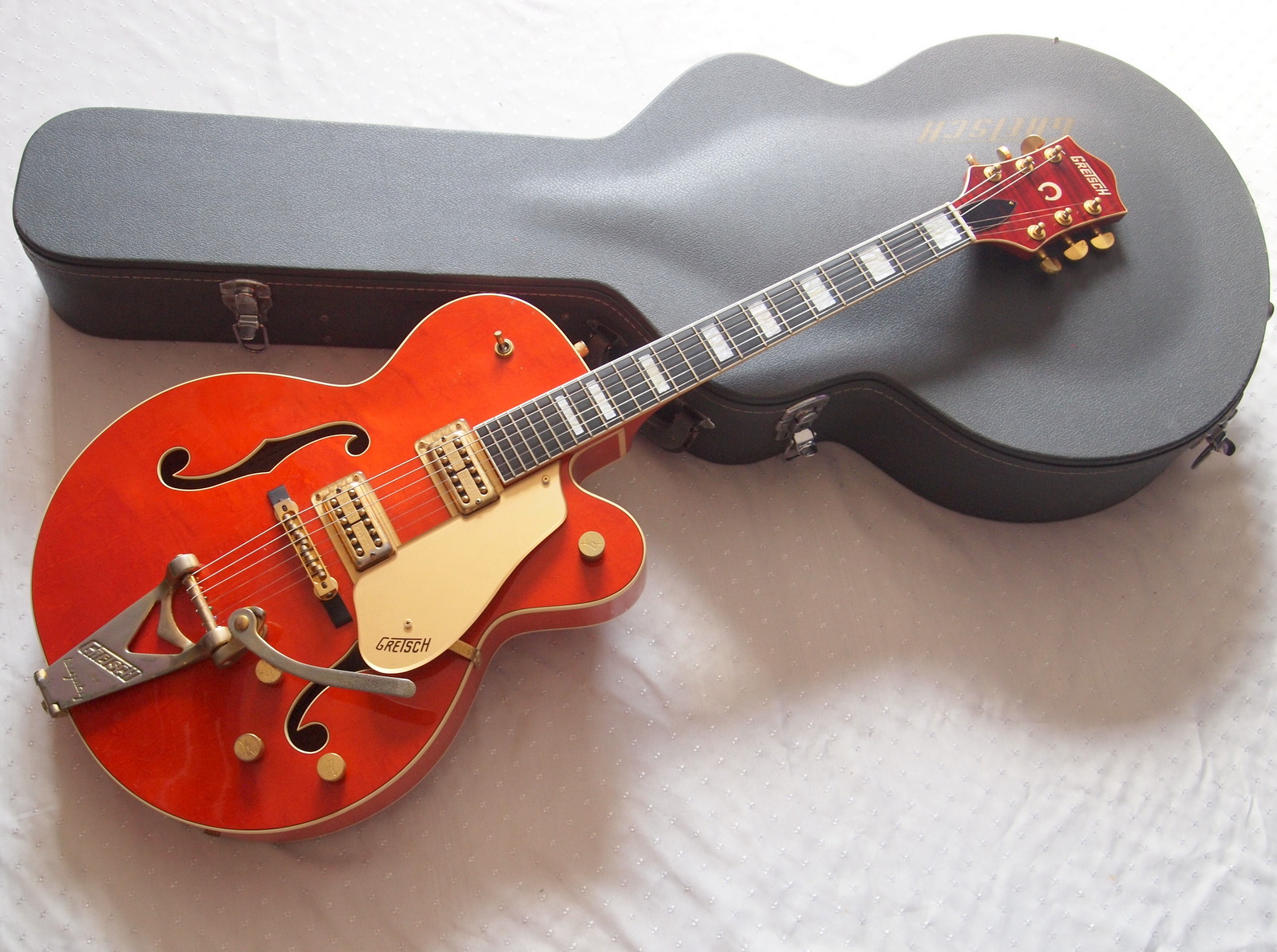 gretsch6120orange.jpg